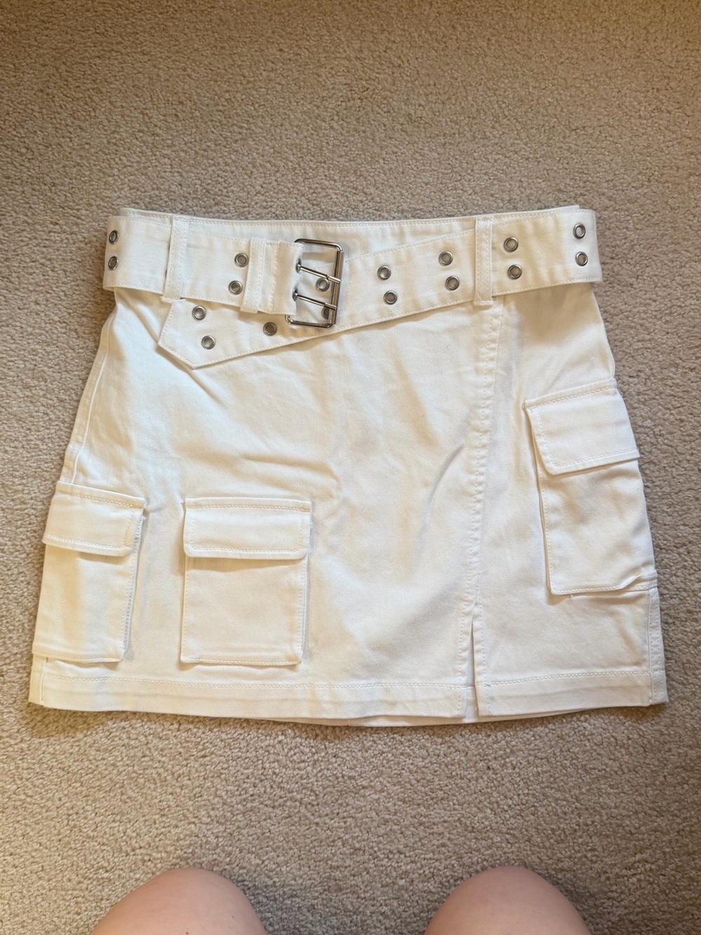 Juicy Couture White Cargo Mini Skirt with Belt, 27 NWOT - Picture 5 of 7